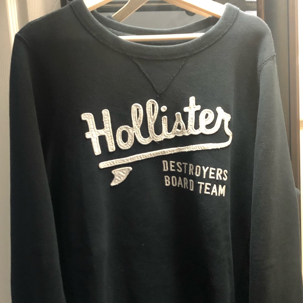 Hollister sweater. Size XL. Oversized fit.
